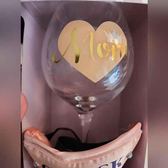 Stem Wine Glass And Eye Mask "Go ask your Dad" gift set. New in gifting box. - Picture 2 of 5